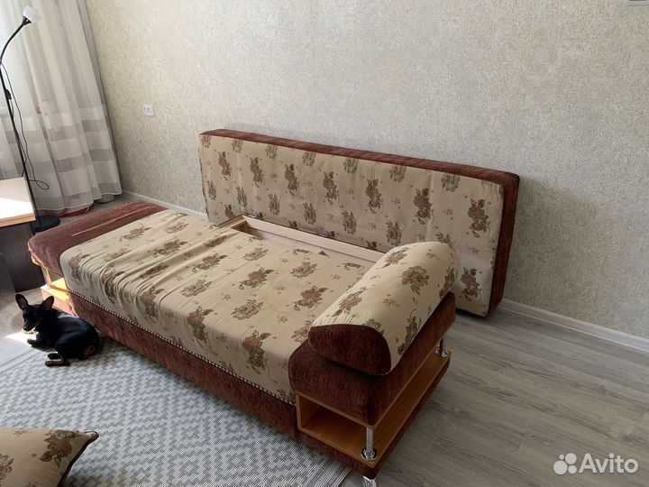 Диван