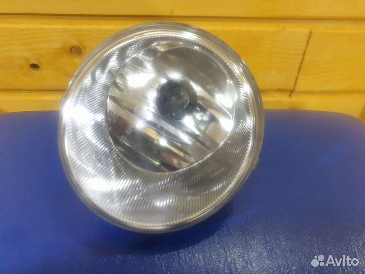 Фара противотуманная оригинал Toyota prado150