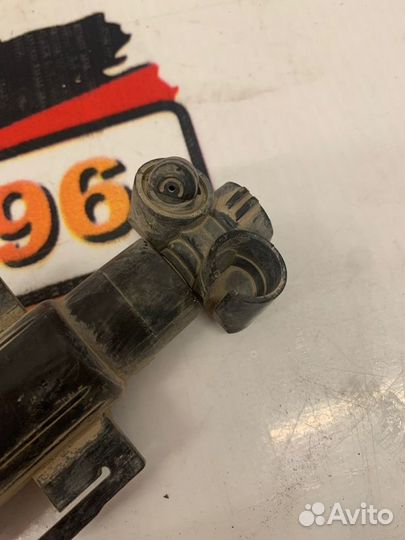 Форсунка омывателя фар правая Bmw 5-Series F10