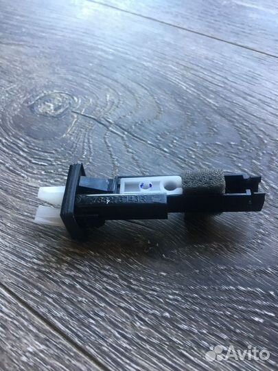 Замок лючка бензобака Renault sandero 2