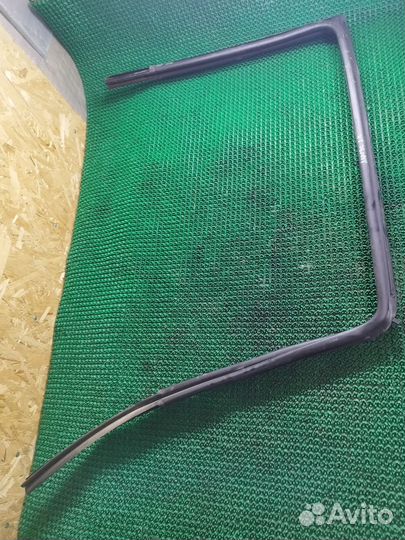 Уплотнитель двери задний прав лада ларгус