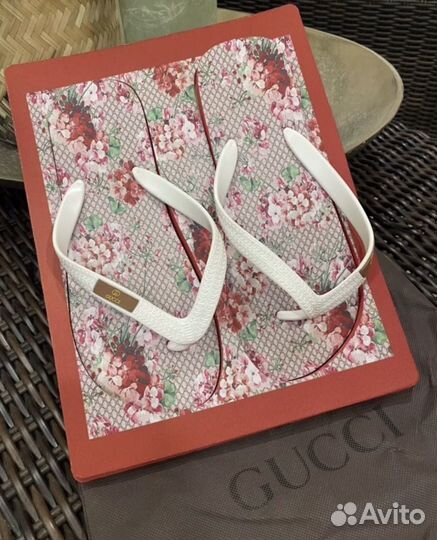 Шлепки Gucci 39 женские