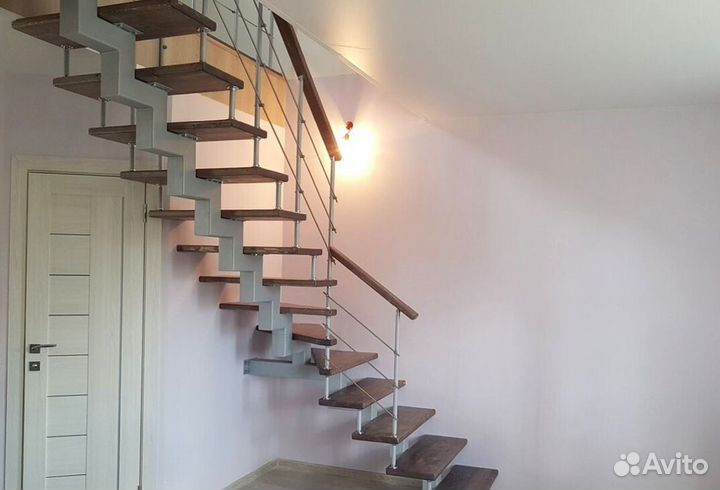 Каркас лестницы из металла