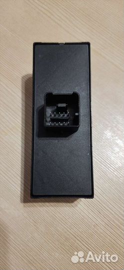 Блок управления стеклоподъемниками на Volkswagen