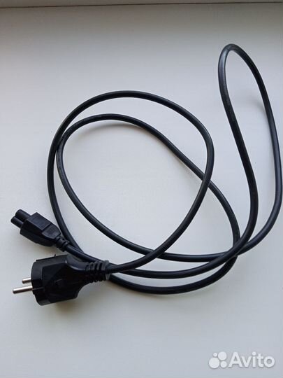Шнур питания для компьютера