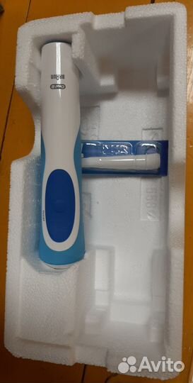 Новая зубная щетка Braun Oral-B Vitality