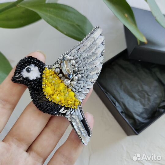 Брошь птица синица ручной работы