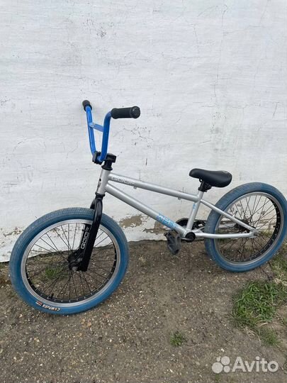 Трюковой велосипед bmx