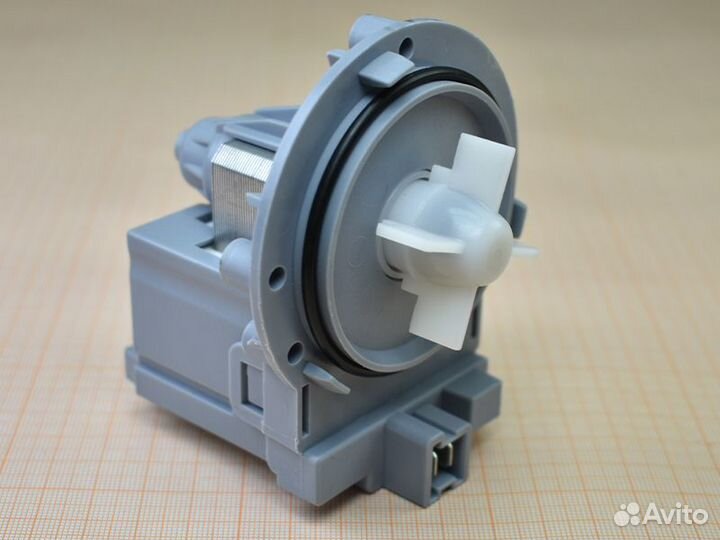 Помпа на 3 винтах, выводы вперед вместе, Askoll