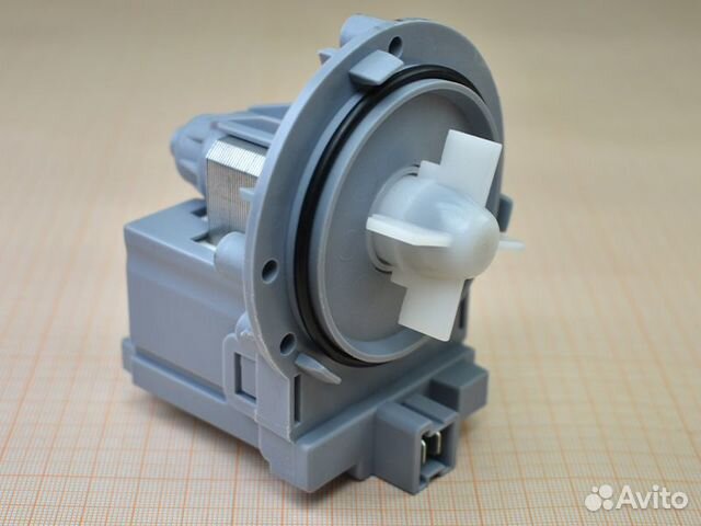 Помпа на 3 винтах, выводы вперед вместе, Askoll