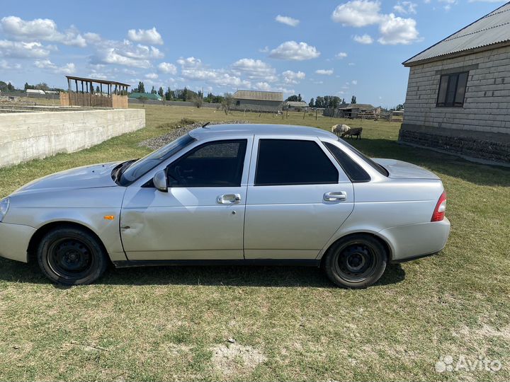 Продаю(капот) приору