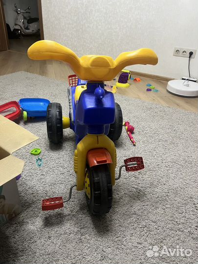 Беговел с педалями трехколесный