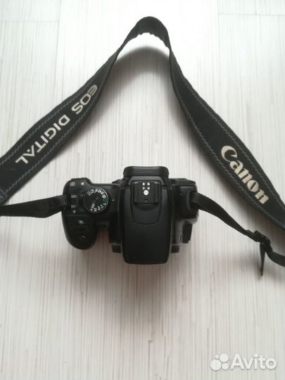 Комплект: Canon 400D, объективы, кофр, фотовспышка