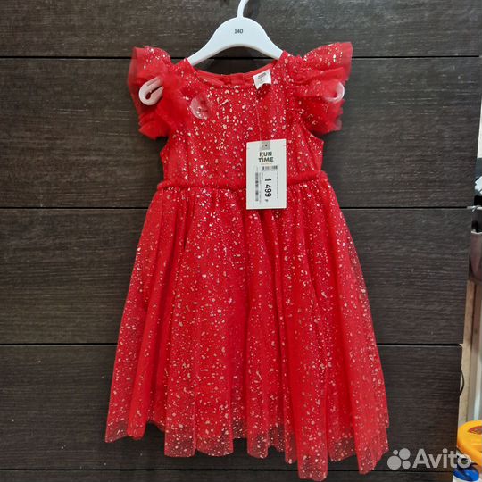 Платье новое нарядное на праздник