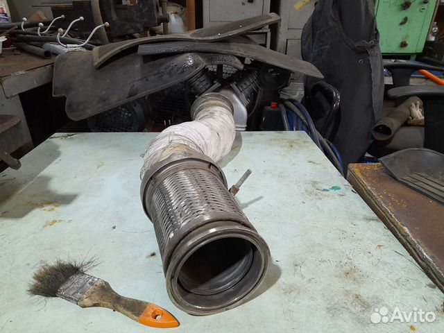 Труба выхлопной системы як 18