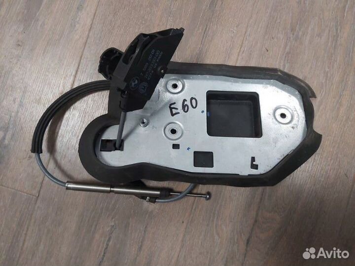 Механизм аварийной разблокировки Bmw 525I E60