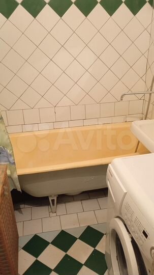 2-к. квартира, 57 м², 4/4 эт.