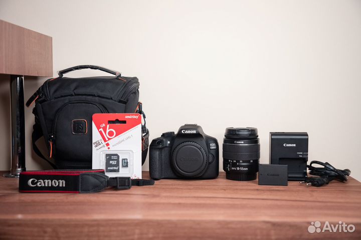 Фотоаппарат Canon EOS 1300D + комплект
