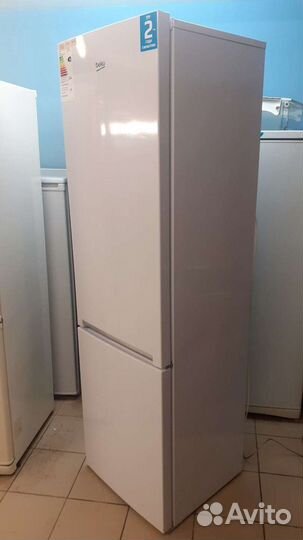 Холодильник с морозильной камерой.Доставка