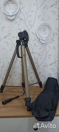 Штатив для фотоаппарата