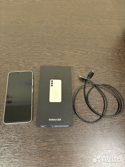 Samsung Galaxy S24, 8/256 ГБ