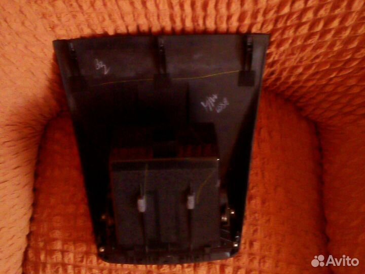 Бардачок Mitcsubishi L200