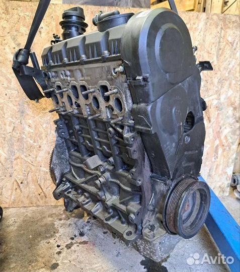 Двигатель (двс) BXE VW Passat (B6) 2005-2010