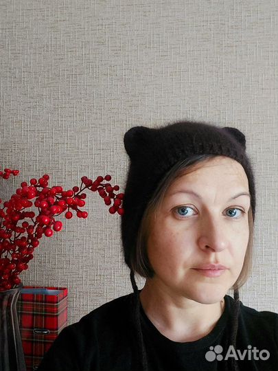 Вязаная шапка чепчик женский