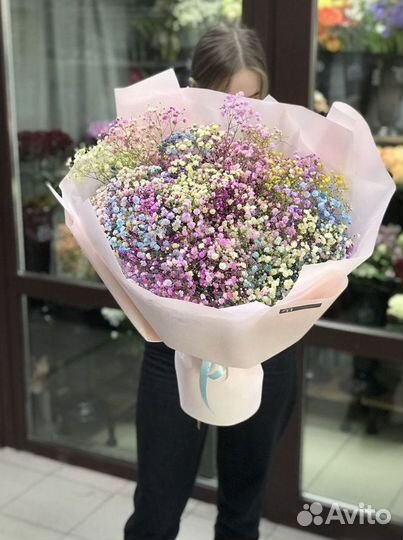 Букет с гипсофилой с доставкой