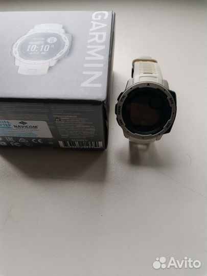 Часы garmin instinct
