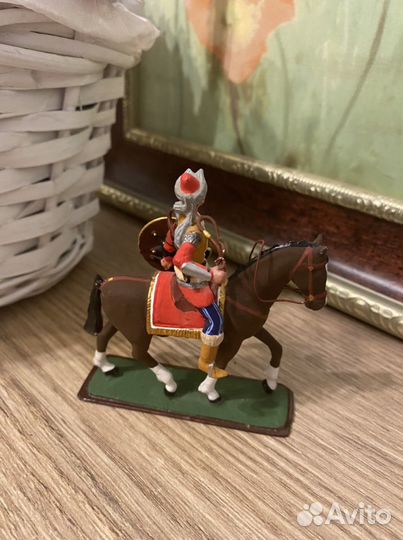 Наездник фигурка