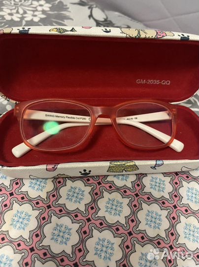 Оправа для очков с чехлом б/у в хорошем состоянии