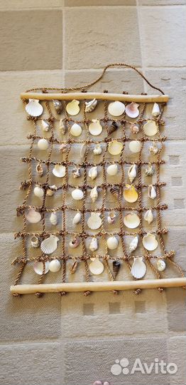 Сеть с морскими ракушками