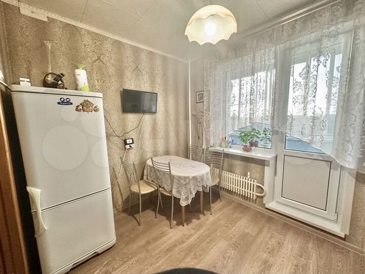 1-к. квартира, 37 м², 8/10 эт.