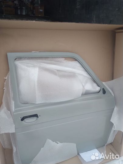 Дверь правая 21214