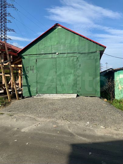 Гараж, > 30 м²