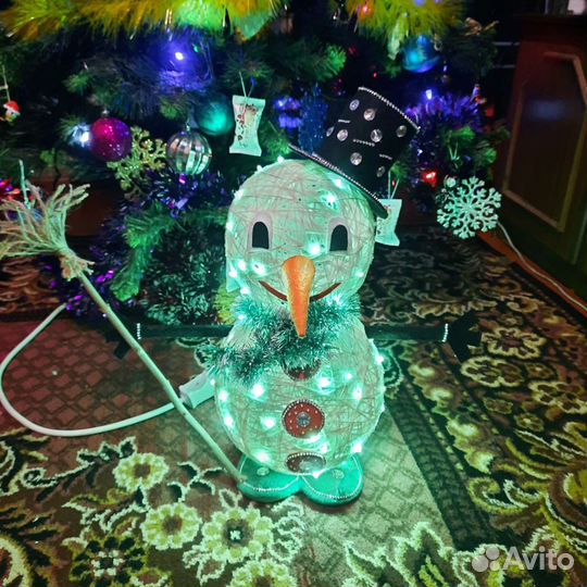 Снеговик из ниток