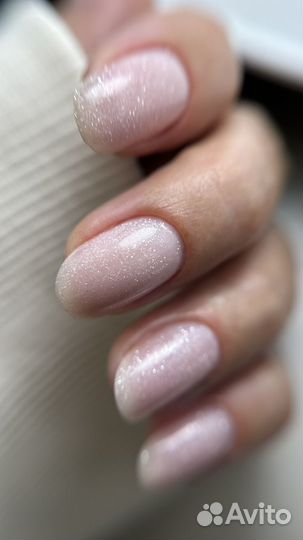 Маникюр с покрытием и дизайном