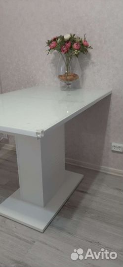 Кухонный стол