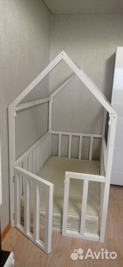 Детская кровать домик с матрасом