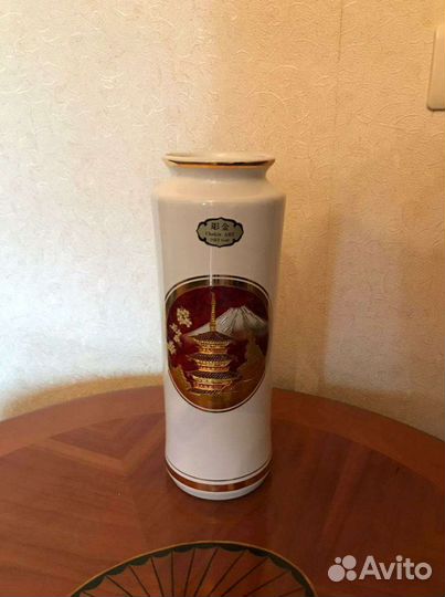 Ваза из форфора