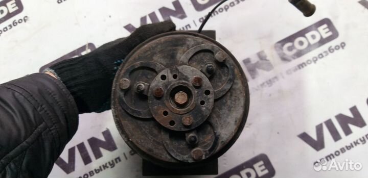 Компрессор кондиционера Volvo S40