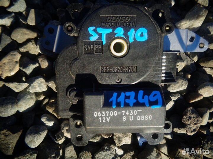 Сервопривод заслонок печки Toyota Caldina ST210