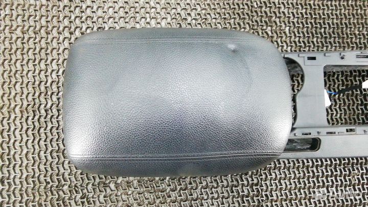 Подлокотник Kia Sorento 2 рест. 2013