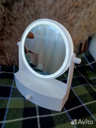 Зеркало настольное с подсветкой для макияжа