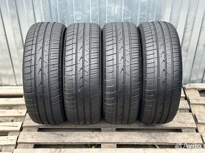 Toyo Tranpath ML 215/60 R17 96H