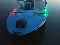 Лодку с мотором