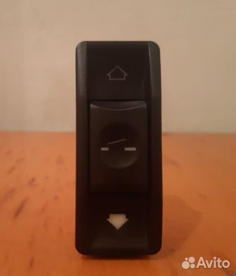 Кнопка электролюка BMW