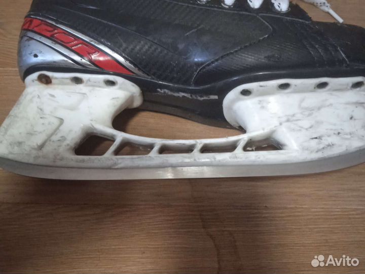 Хоккейные коньки bauer vapor х2.5