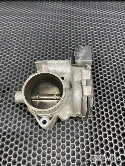 Дросильная заслонка Пежо 408 (EC5)